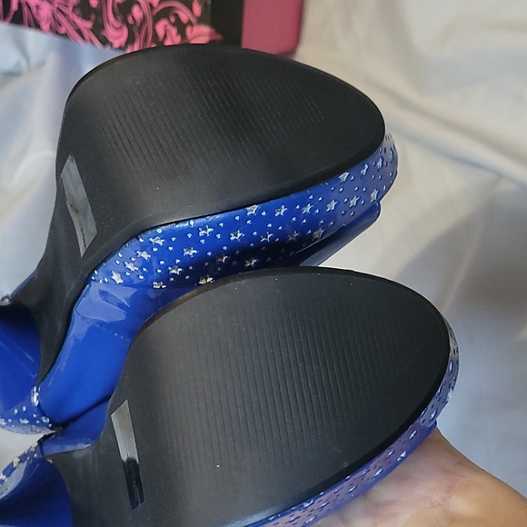 Qupid Neutral-204 Blue Faux Patent with Silver Stars Peep Toe Stiletto Heels - Picture 5 of 5